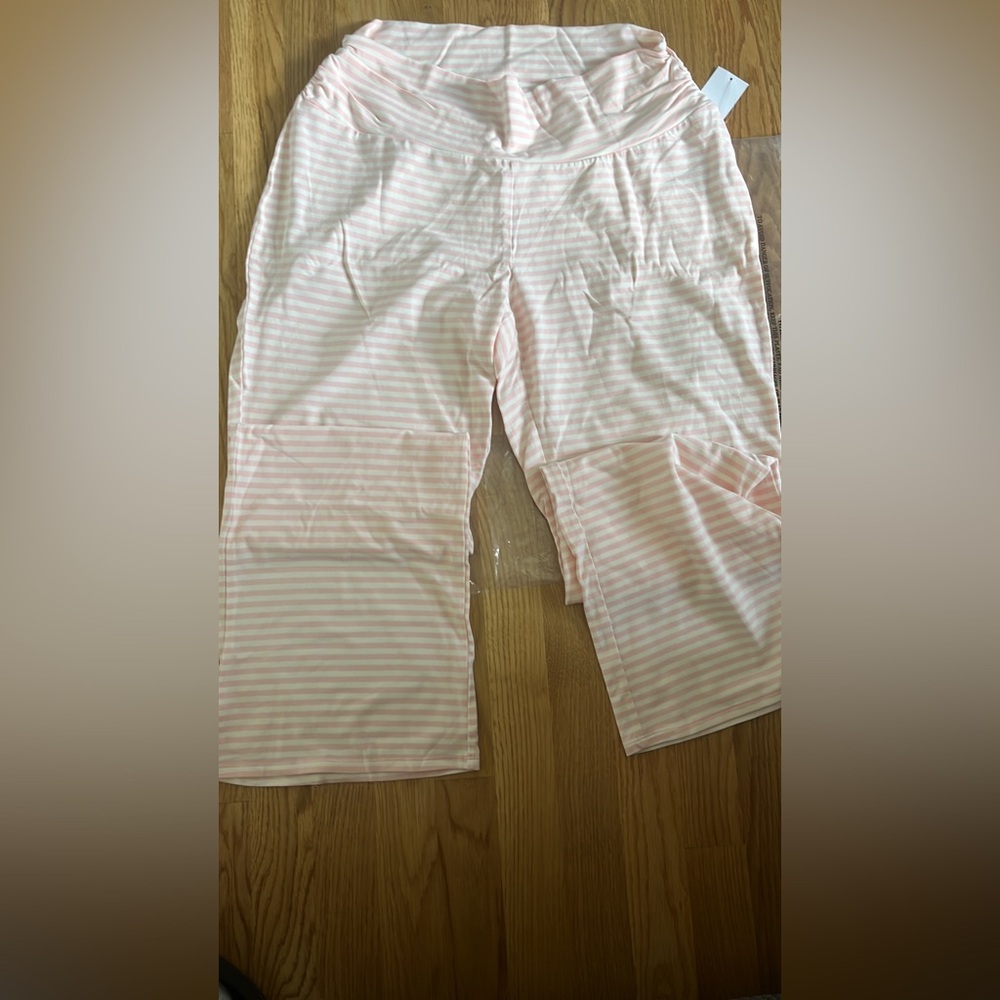 Maternity Pants NWT